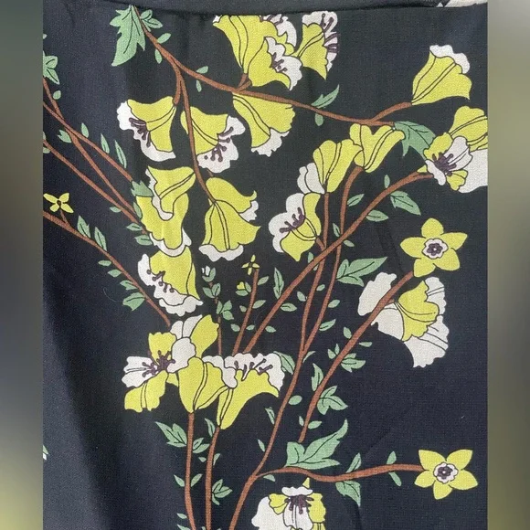 Vintage look black floral print drew - Picture 5 of 5